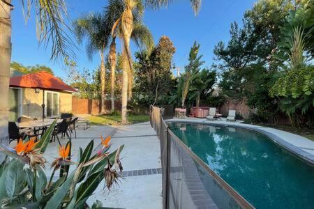 Rainforest 4 Bedroom Poolspa Walk2disneyland Сasa de vacaciones *