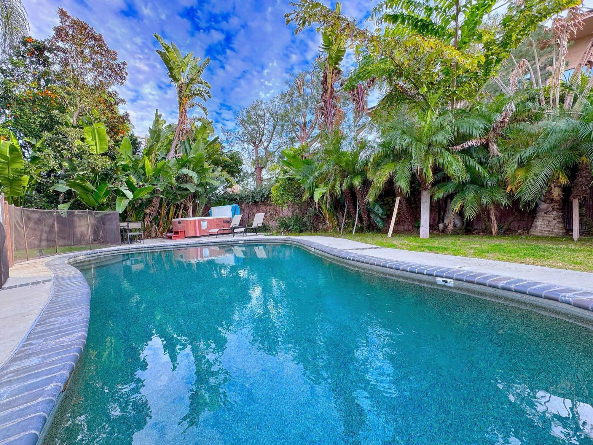 Сasa de vacaciones Rainforest 4 Bedroom Poolspa Walk2disneyland *